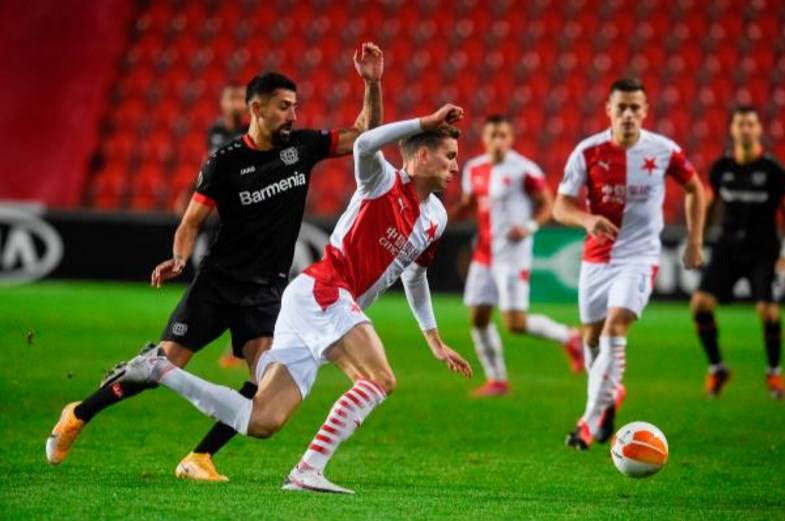  勒沃库森主场惨败跌至欧联资格区  